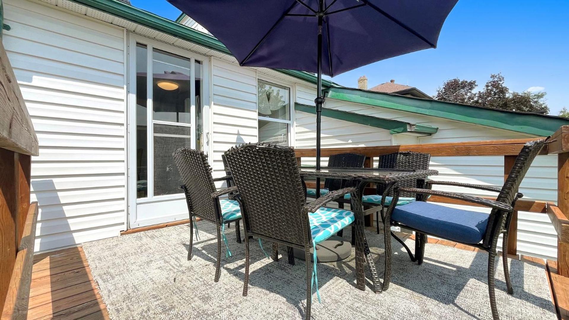 Apartamento Cozy 2Br House Near Centre With Patio, Bbq, Backyard, And Netflix Peterborough Exterior foto